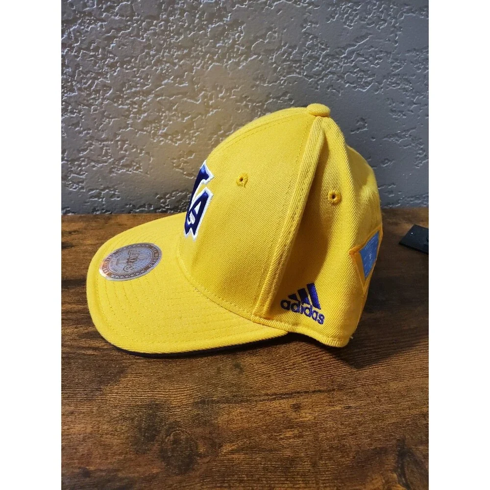 Adidas Los Angeles Lakers Mens Hat NBA Championship Patches Clima Lite Size L/XL